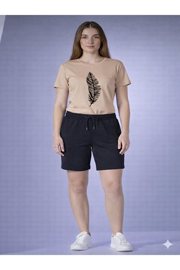 Unisex Oversize T-Shirt and Shorts Feather Printed Set