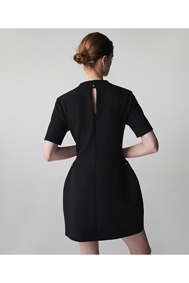 Dik degaje yakalı elbise - 6