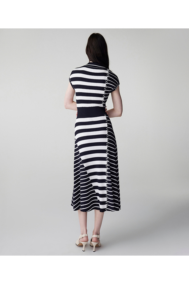 Çizgili triko elbise - 6