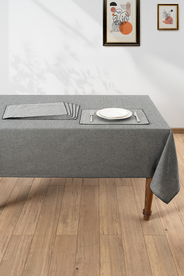 Black Vera Tablecloth + 6-Piece American Service Set - Crochet Edged Tablecloth 150X220 cm