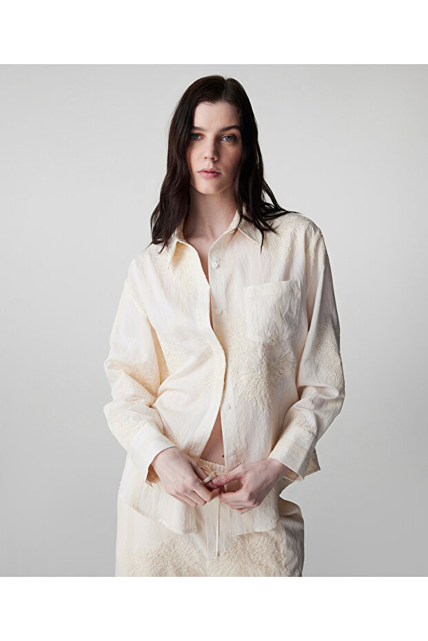 Çiçek nakışlı gömlek - 1