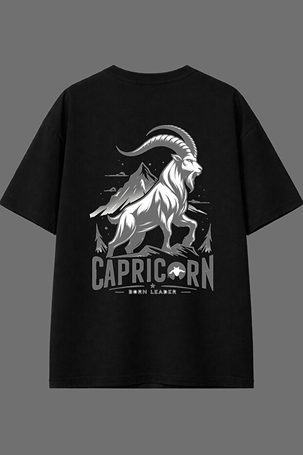 تي شيرت أسود كبير الحجم بتصميم مطبوع من الخلف من Mountain Goat Design