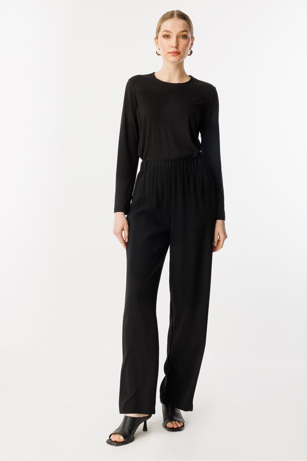 Trousers black