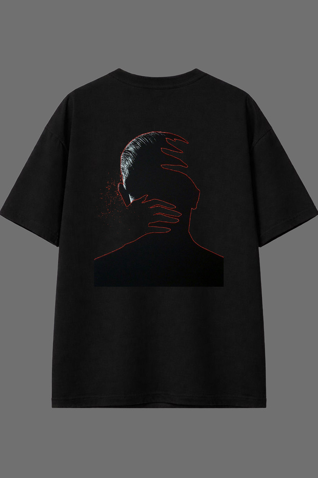Hugging Man Design Back Printed Black Oversize t Shirt