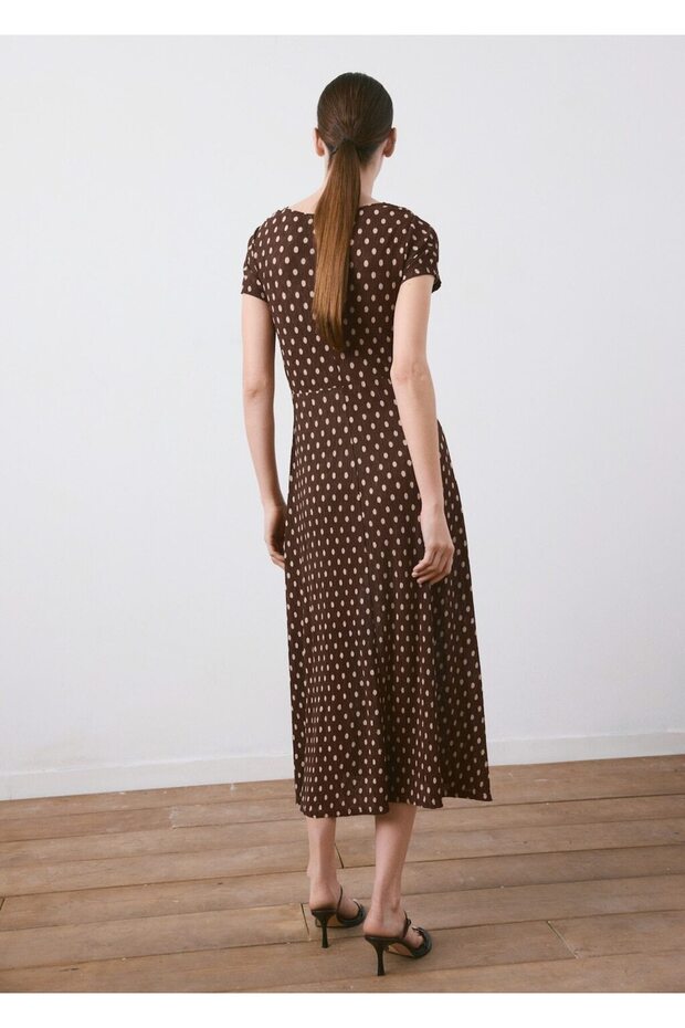 Desenli midi elbise - 4