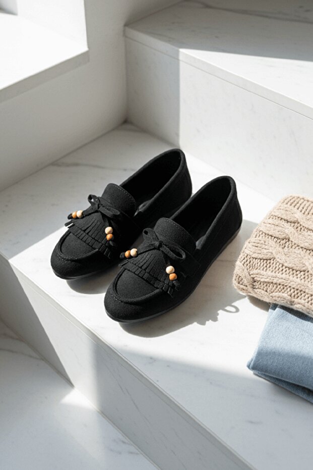 Tiamo Black Suede Beaded Detailed Ballerina Shoes
