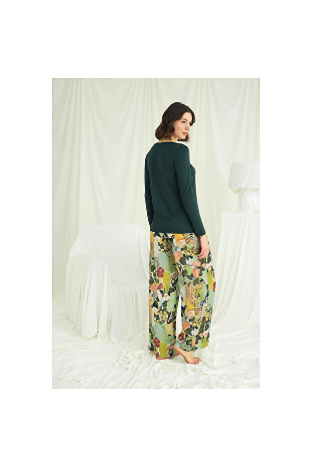 Flower and Leaf Patterned Pajama Set - 5