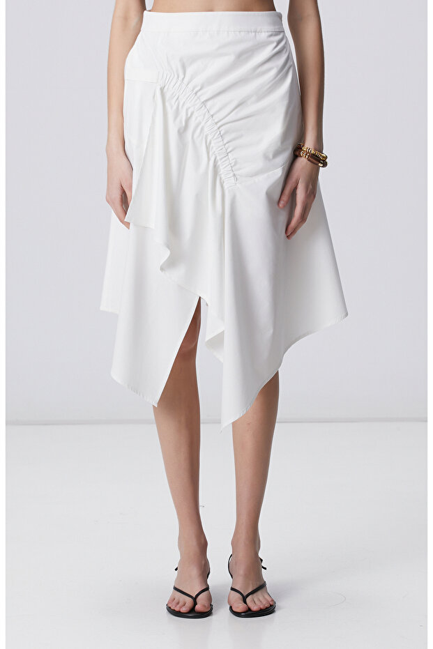 Beyaz Asimetrik Drapeli Etek - 3
