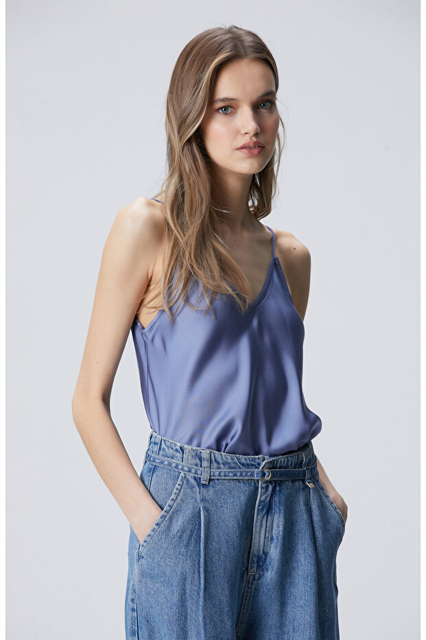 Mavi Askılı Bluz - 4