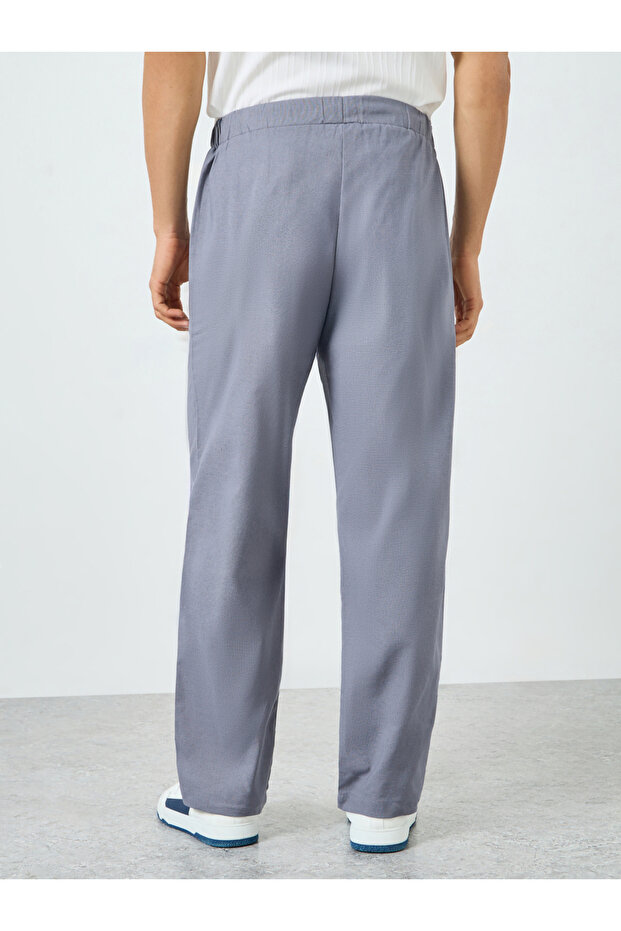 Men Grey Solid Drawstring Waist Relaxed Pants - 4