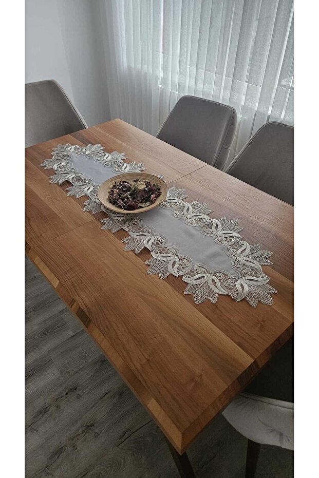 Luxurious French Lace Linen Gardeya Runner