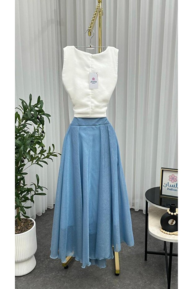 طقم مكون من قطعتين بتصميم أنيق - 4