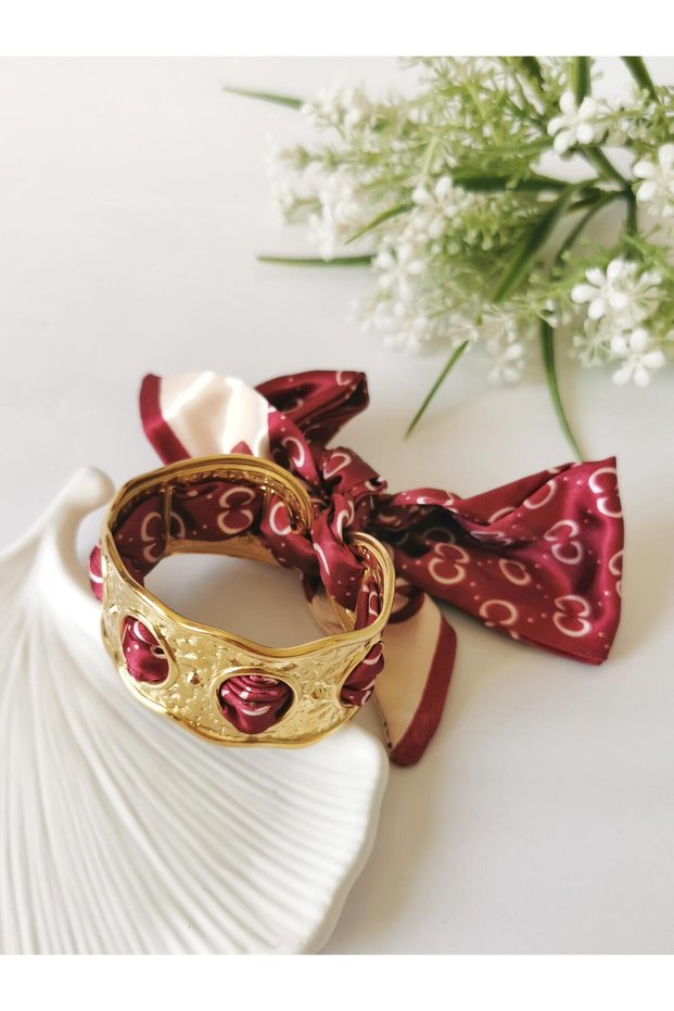 Burgundy scarf detailed stainless steel gold bracelet