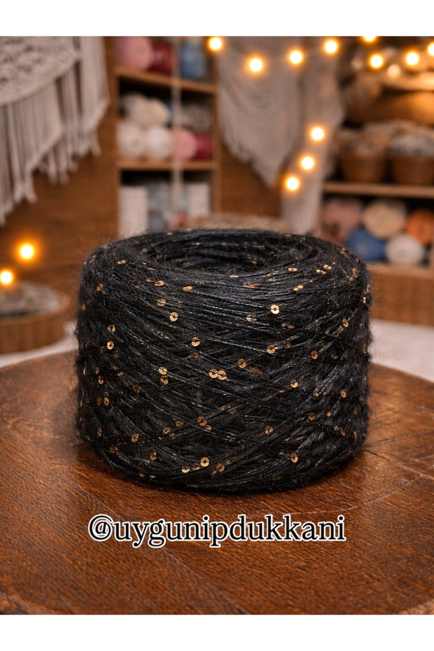 Siyah Moher Pullu İp (50g) - 2