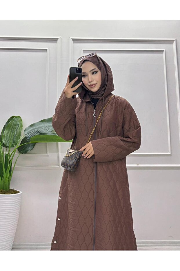 YANDAN DÜĞMELİ KAPİTONE KAP - 1