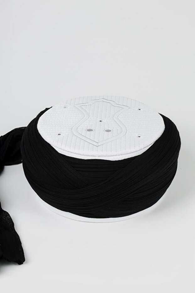 Namaz Sarığı - Black Fabric - White Skullcap - Crossed Wrap - Nâli Şerif - 7 Meters