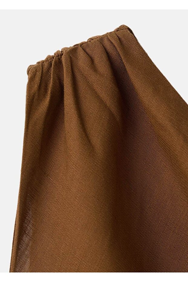 Yan yırtmaçlı asimetrik elbise - 7