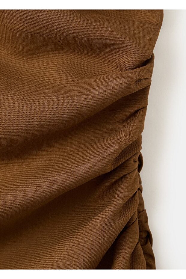 Yan yırtmaçlı asimetrik elbise - 5