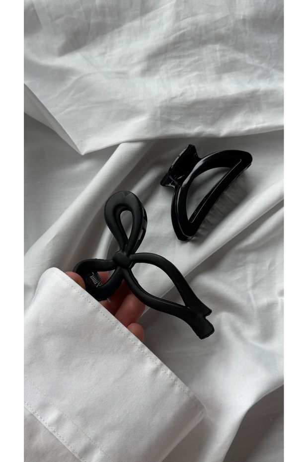 Black 2-Piece Latch Buckle Set - Matte Bow and Shiny Minimalist Half Moon Hair Clip