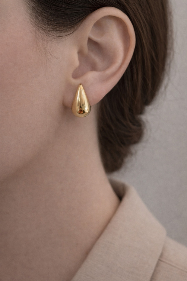 طقم أقراط ذهبية من زاكت