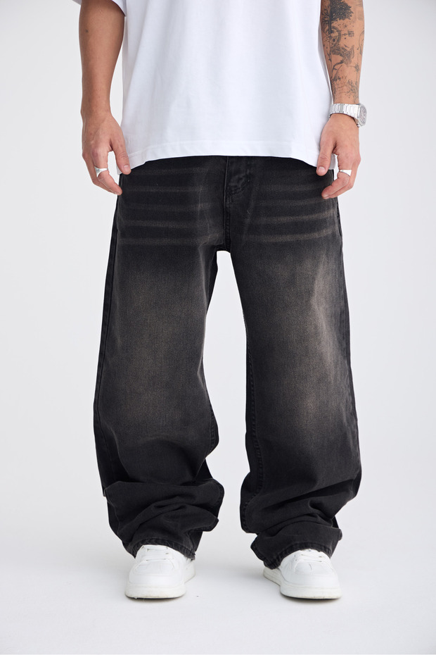 Loose-Fit Baggy Trousers