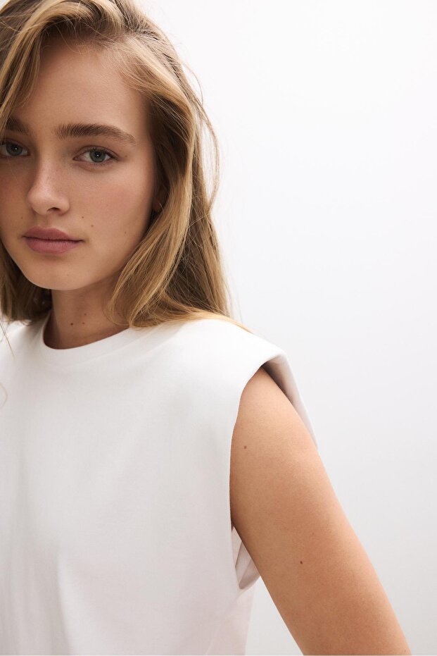 Basic vatkalı t-shirt - 4