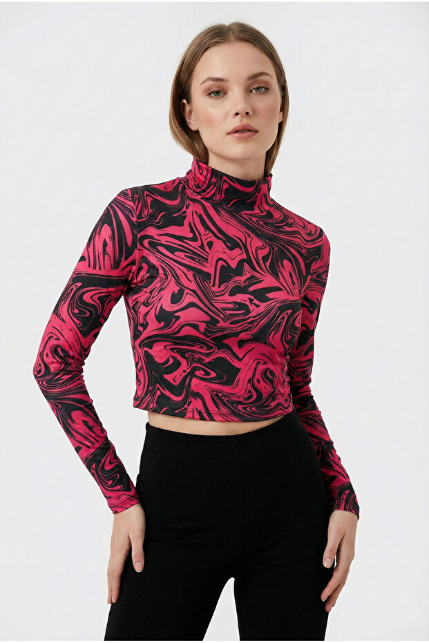 بلوزة نسائية قصيرة منقوشة بنصف ياقة على شكل حرف U باللون الفوشيا NJ75