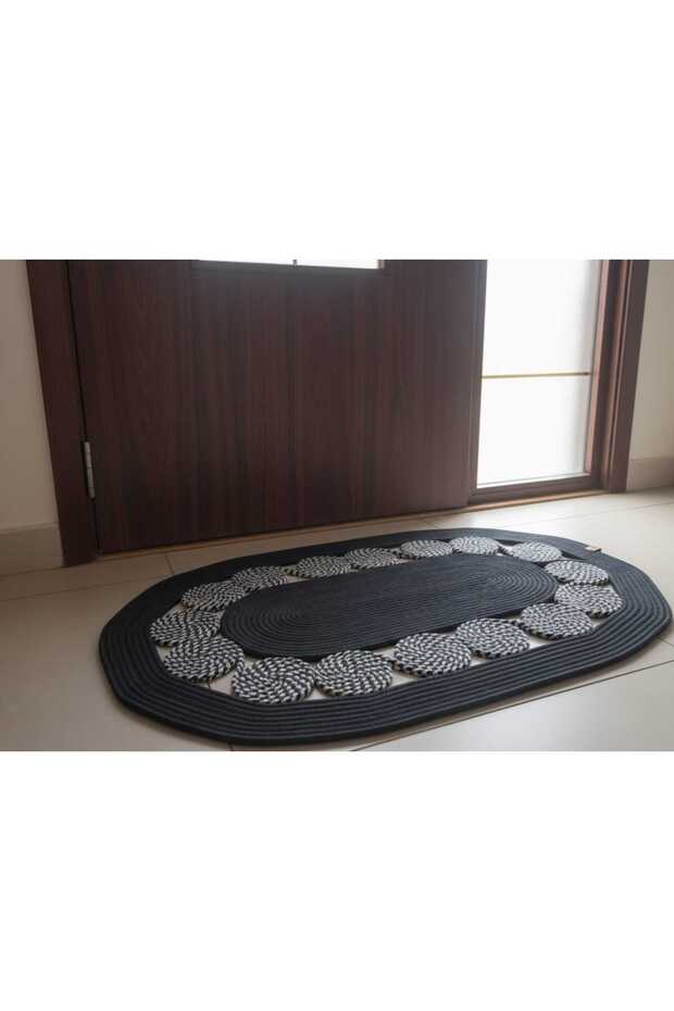 Handmade Snail Model Bathroom Mat in Front of the Sink
