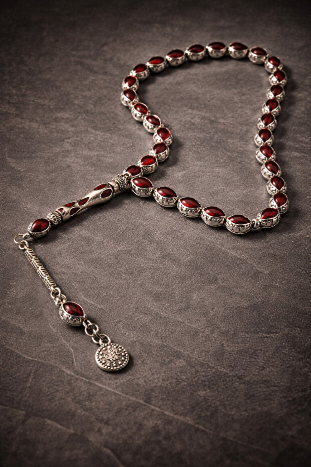 تصميم خاص من الحجر الطبيعي مع أحجار حمراء - سبحة صلاة من الحجر الطبيعي