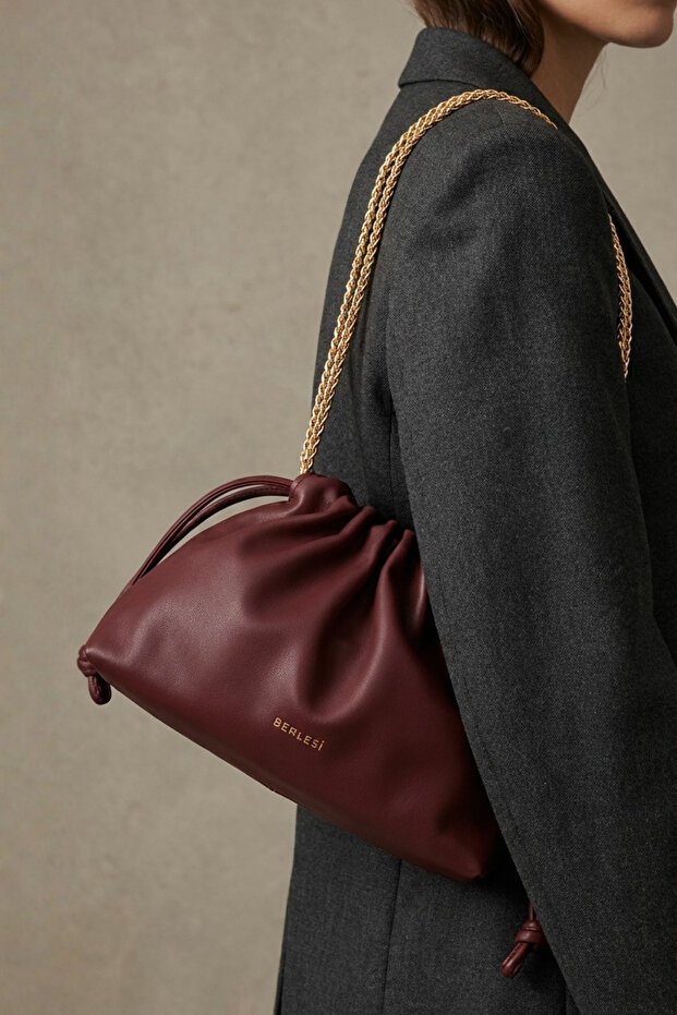 Burgundy Chain Detailed Drawstring Women's Shoulder Bag