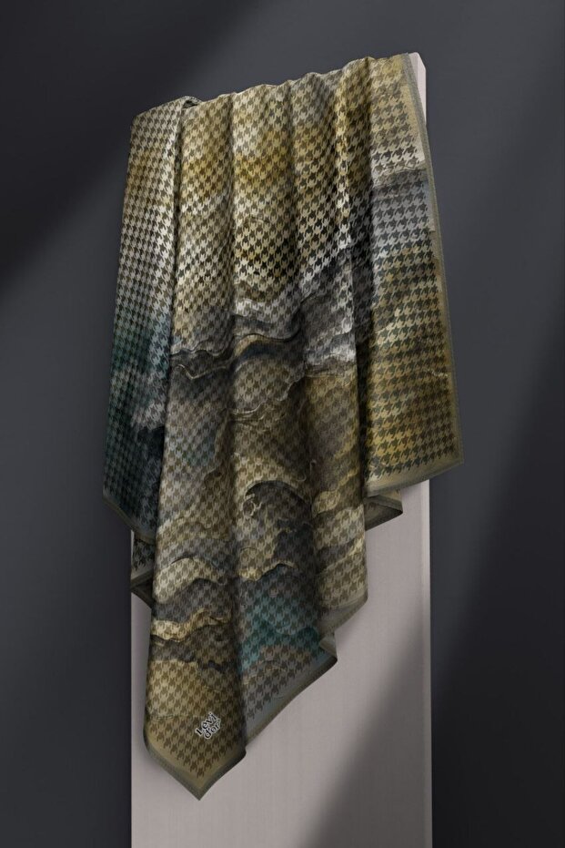 Batik Houndstooth Pattern Sparkling Crystal Scarf - 2