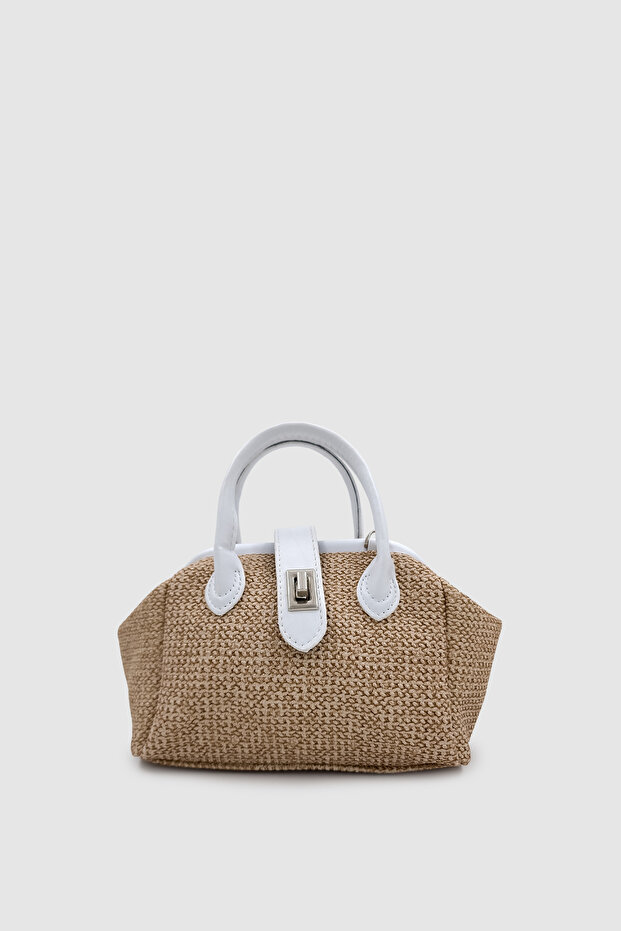 Drisa Lock Detailed Cross Strap Straw Handbag White