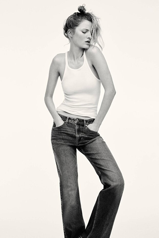 Flared High Jeans - 1