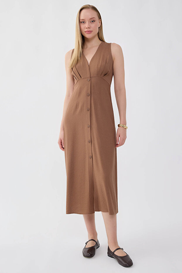 فستان بأزرار على شكل حرف V - 1