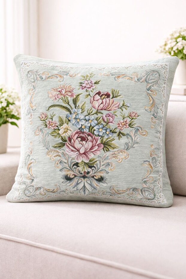 غطاء وسادة مزخرف بنمط الزهور من Classic Elegance مقاس 45x45