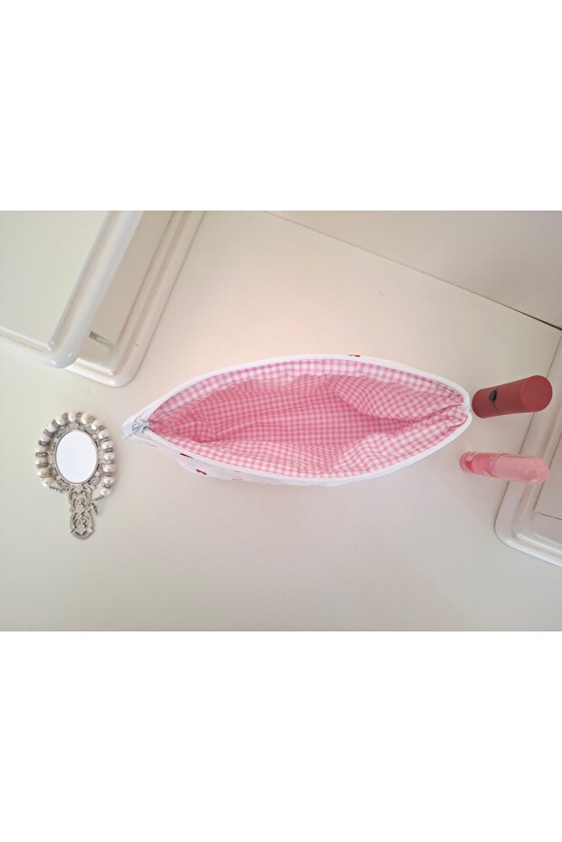 حقيبة أقلام صغيرة بنمط قلب أحمر - 5