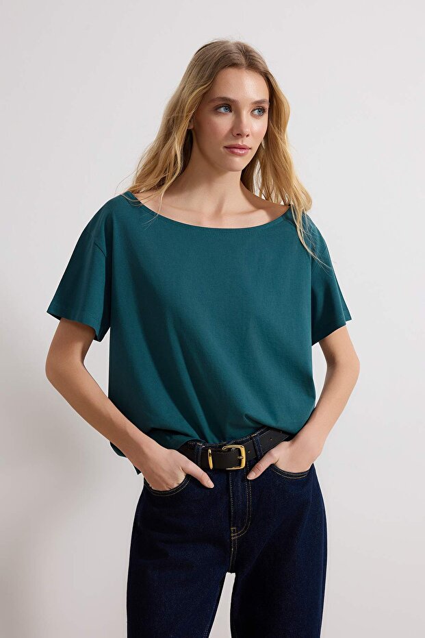 Zümrüt Yeşili %100 Pamuk Oversize/Geniş Kalıp Kayık Yaka Örme T-Shirt TWOSS20TS0140 - 3