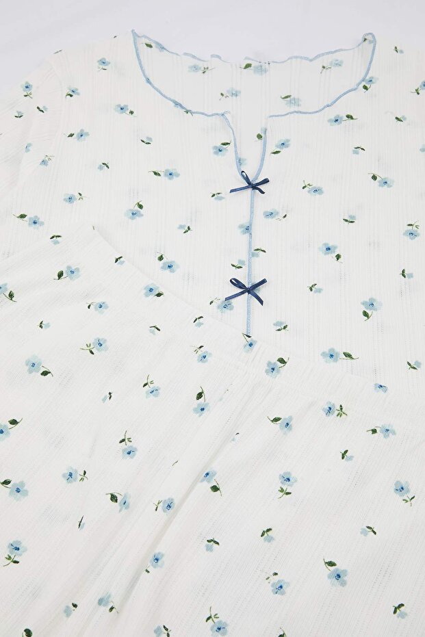Beyaz Çiçek Desenli Kurdeleli Kaşkorse Büyük Beden Pijama Takımı TBBSS26AI00020 - 5
