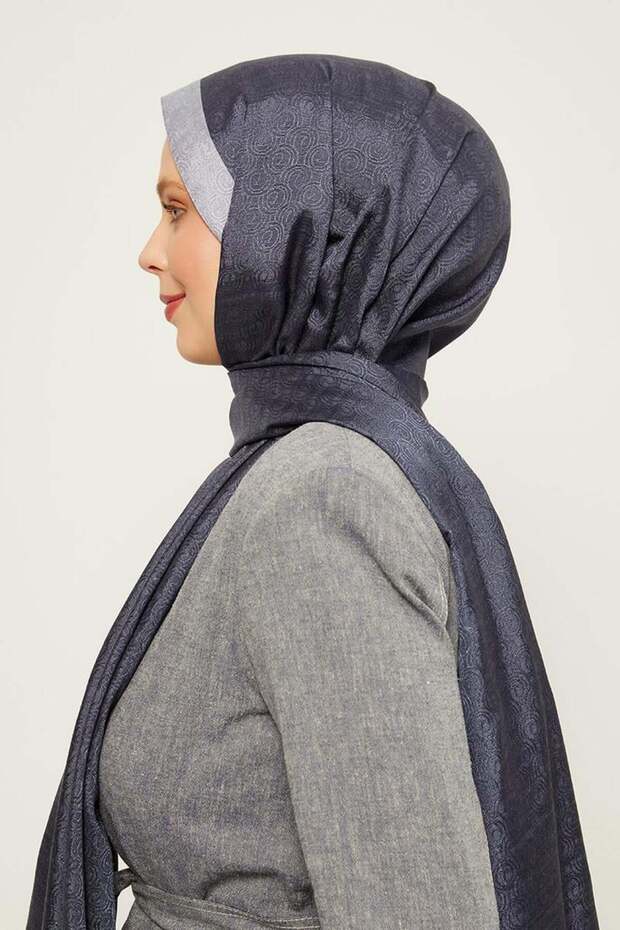 K.Grey Ring Pattern Monogram Shawl - 3