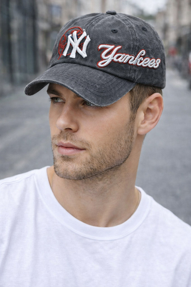 Yankees Embroidered Vintage Baseball Cap - Unisex 100% Cotton Cap