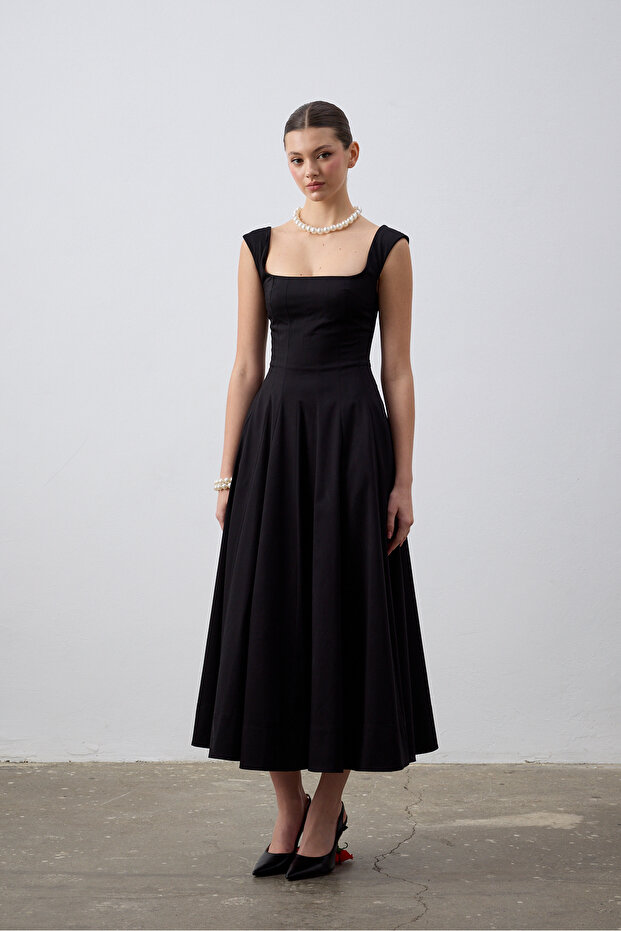 Luna Midi Dress