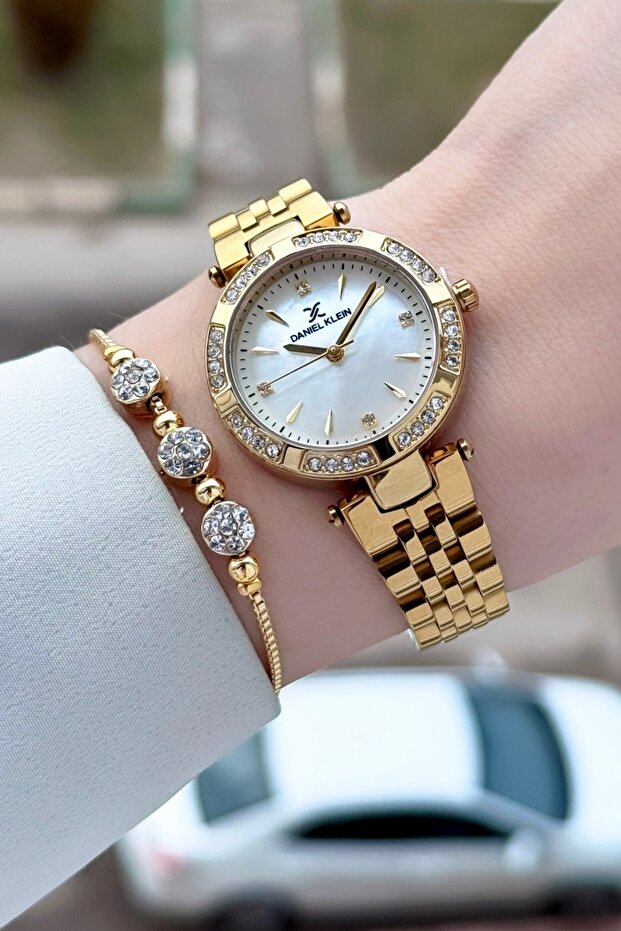 Gold Color 30 mm Women's Wrist Watch and Bracelet