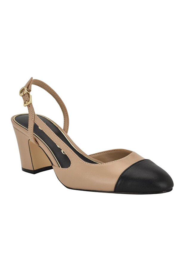 حذاء بكعب سميك وغطاء للأصابع من Slingback