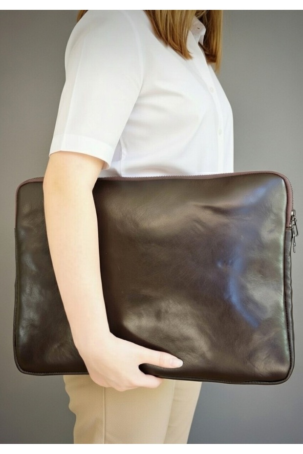 Genuine Leather Unisex Underarm Laptop Bag – 15.6 Inch