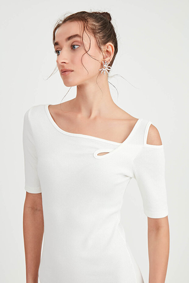 Omuz Detaylı Uzun Örme Elbise - 2