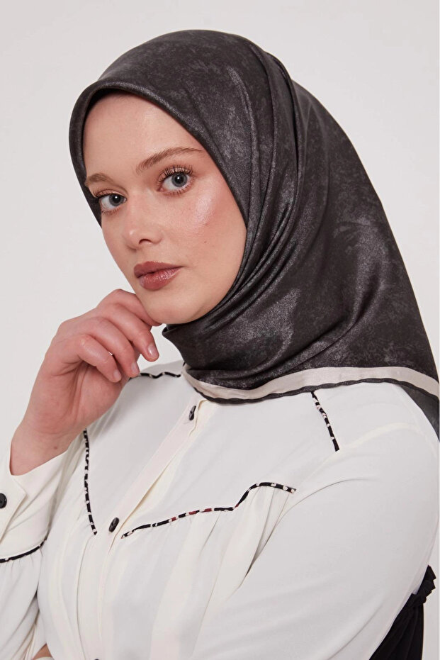 وشاح كريستال D144