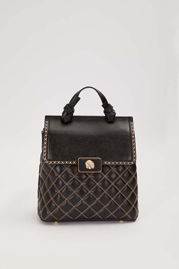 حقيبة ظهر موديل مبطنة باللون الأسود - 1