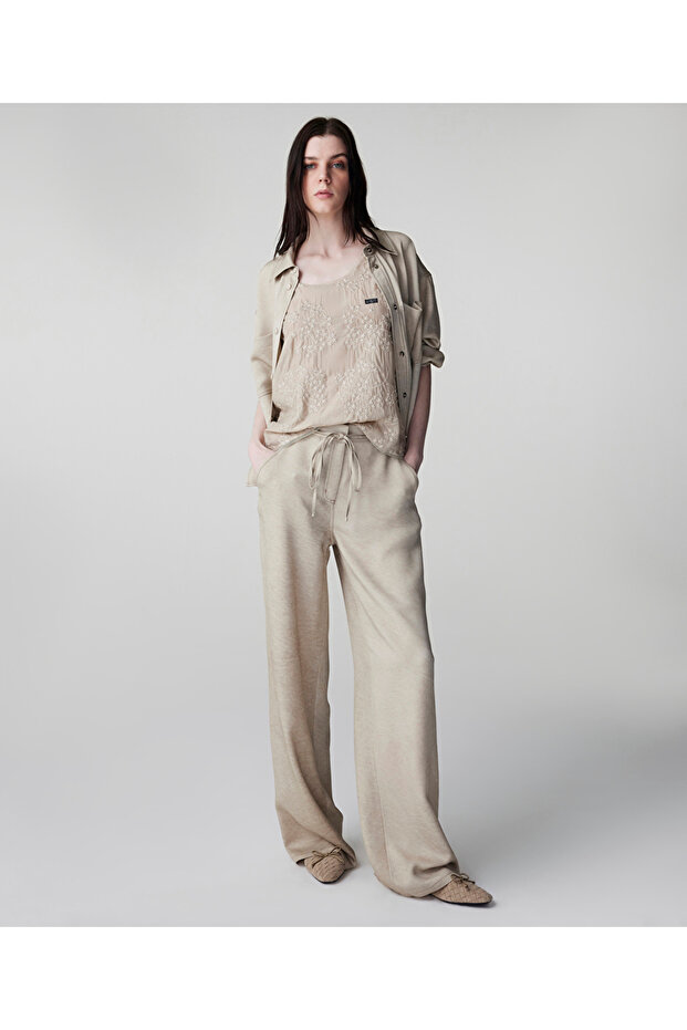 Pants with Thin Belt - 1