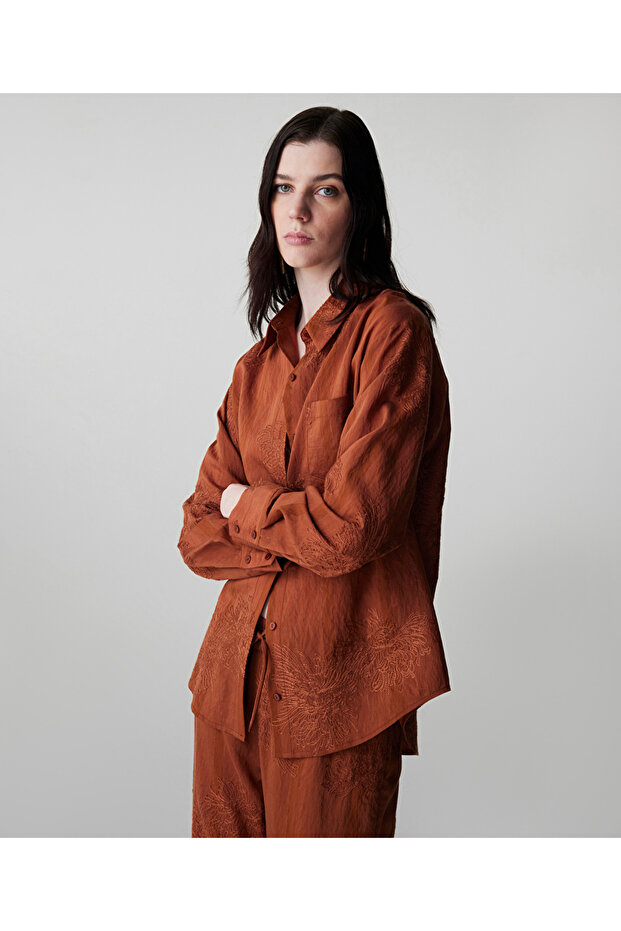 Çiçek nakışlı gömlek - 5