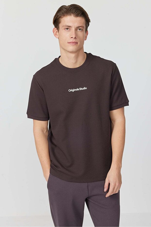 Men's Textured Text Detail T-Shirt